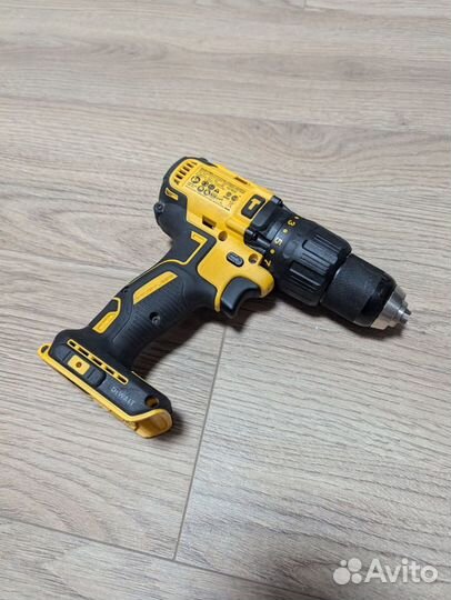 Дрель-шуруповерт Dewalt DCD778