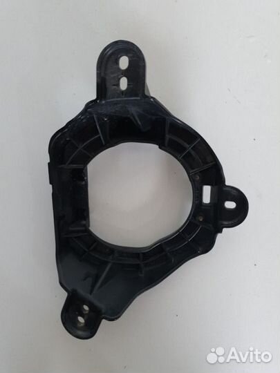 Кронштейн птф передний левый Toyota Land Cruiser