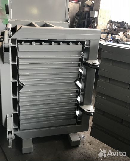 Пресс для макулатуры горизонтальный. Пэт. Пластик