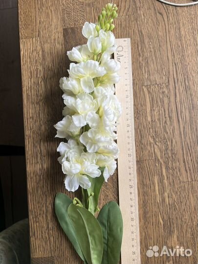 Искусственные цветы для декора интерьера