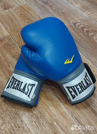 Боксерские перчатки 10 oz everlast