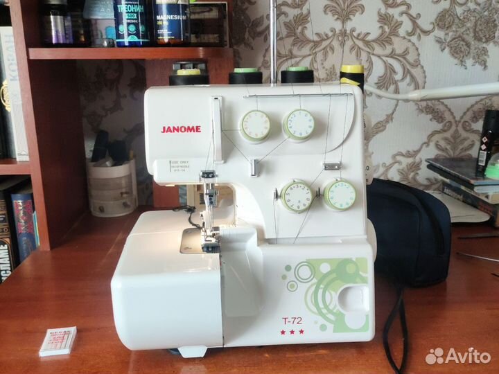 Швейная машина Janome бу в.почти новая