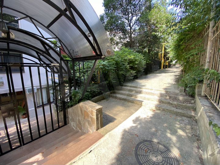 3-к. квартира, 170 м², 6/7 эт.