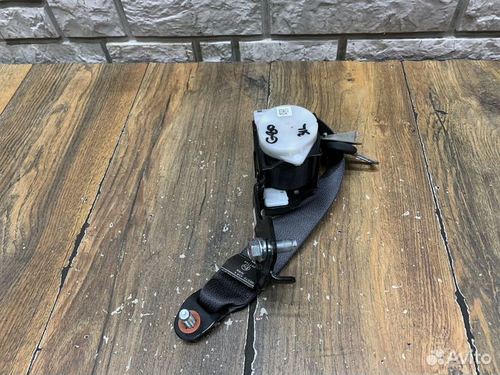 Hyundai Genesis G80 Ремень безопасности задний