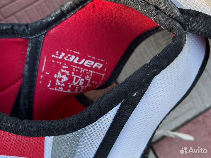Коньки, шлем и защита bauer