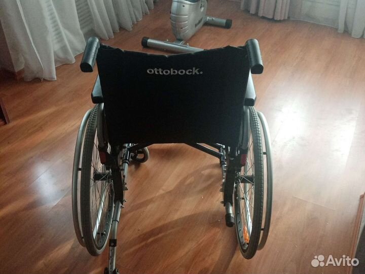 Инвалидная коляска
