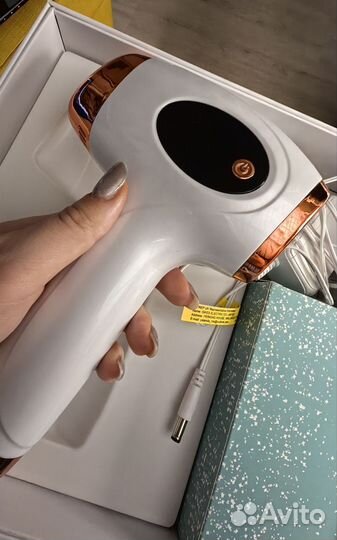 Фотоэпилятор D'Evi Skin Pro