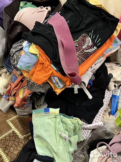 Чемодан сумка пакеты взр/детс и игрушки, косметика