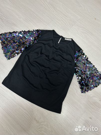 Блузка с пайетками 42-44