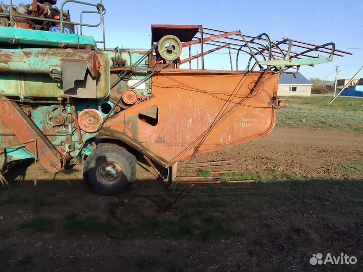 Комбайн Енисей Енисей-1200, 1992