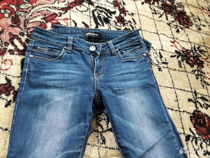 Джинсы