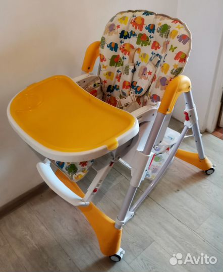 Стульчик для кормления Capella S-200