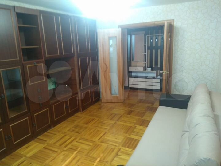 2-к. квартира, 54 м², 4/9 эт.