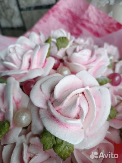 Сладкий букет из зефирных роз для мамы