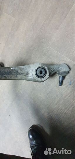 Передний нижний рычаг Tuareg,Audi Q 7