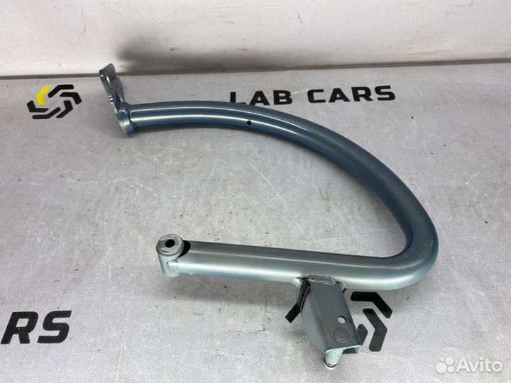 Петля крышки багажника правая Audi A4 B8 caga 2.0