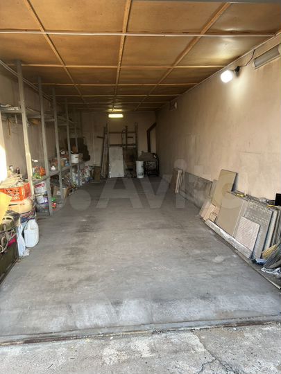 Гараж, > 30 м²