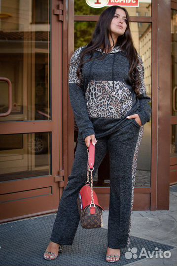 Костюм трикотаж.спортивный размер 50-52