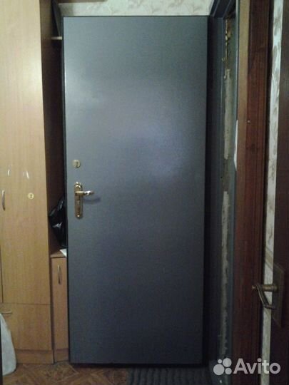 Дверь б/у металлическая