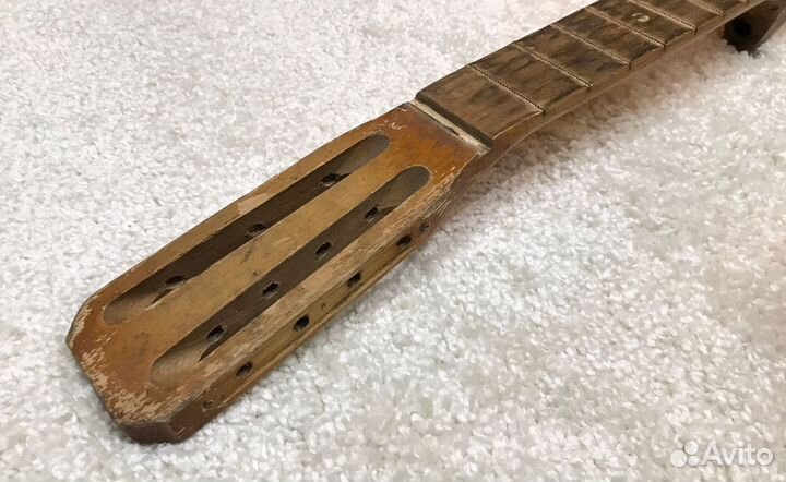 Гриф семиструнной гитары