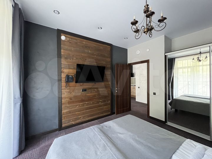 1-к. квартира, 64 м², 3/8 эт.