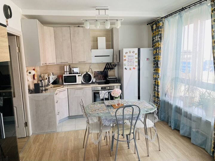 2-к. квартира, 57 м², 7/25 эт.