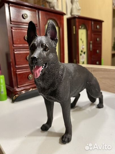Фигурка немецкой овчарки