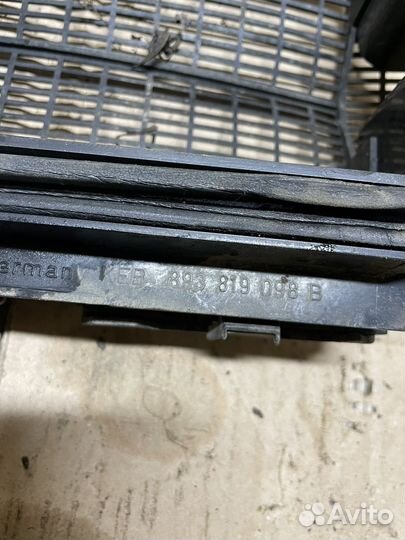 Корпус салонного фильтра Audi 80 B3 1991 г