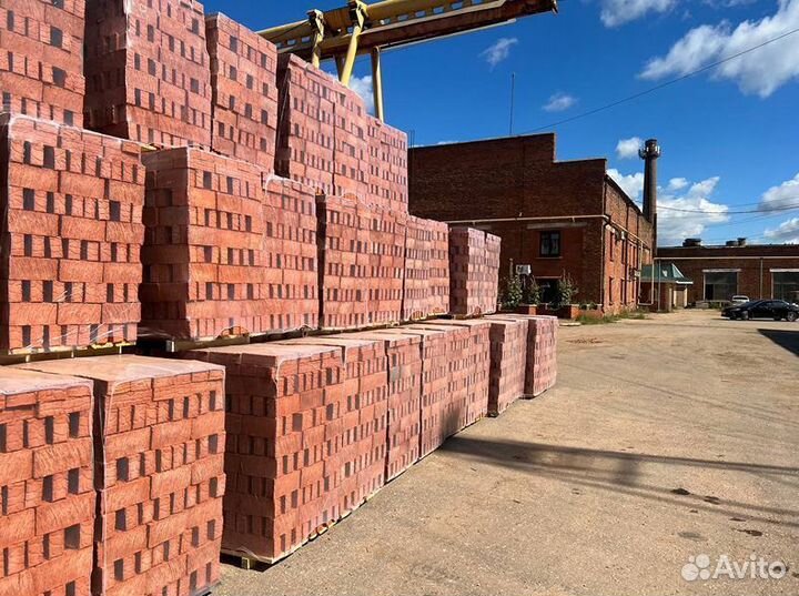 Кирпич красный