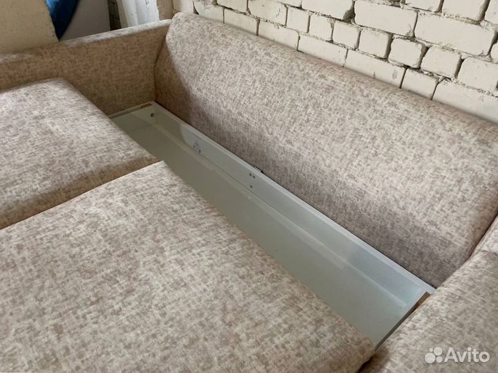 Диван угловой