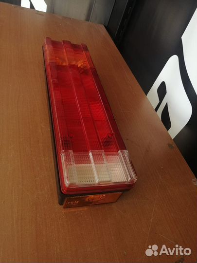 Задний фонарь mercedes-benz sprinter 1995 83840606