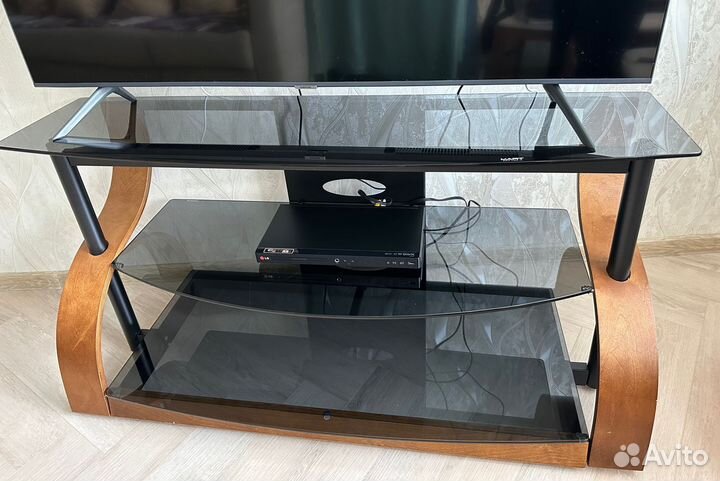 Стеклянная тумба