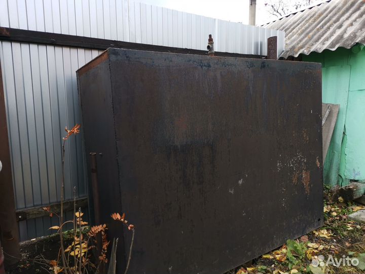 Бак для воды железный