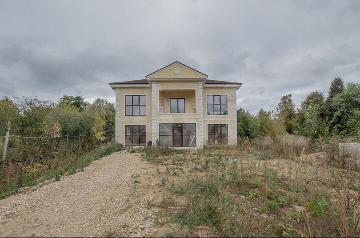 Коттедж 319 м² на участке 11,5 сот.