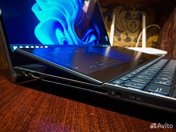 Ноутбук asus ZenBook PRO DUO 15 oled UX582LR