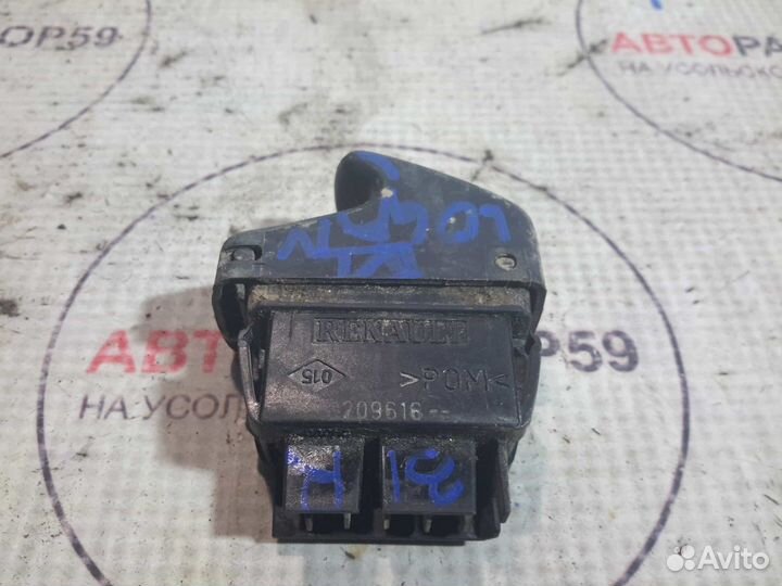 Кнопка стеклоподъемника Renault Logan 1