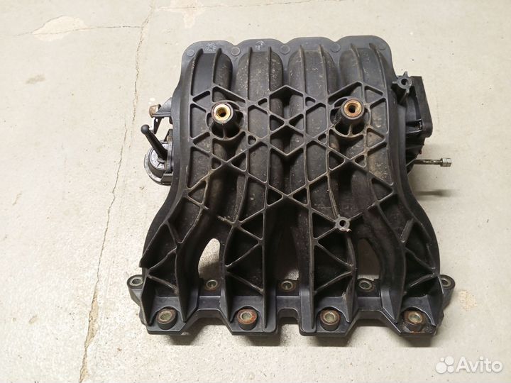 Впускной коллектор