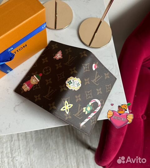 Обложки Louis Vuitton зимняя новогодняя коллекция