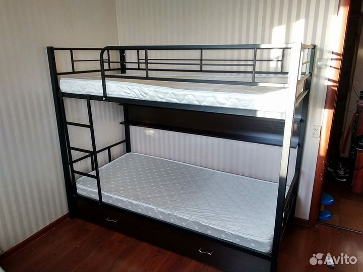 Двухъярусная кровать