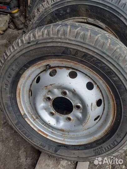 Michelin 4X4 A/T 215/65 R16 и 215/65 R16