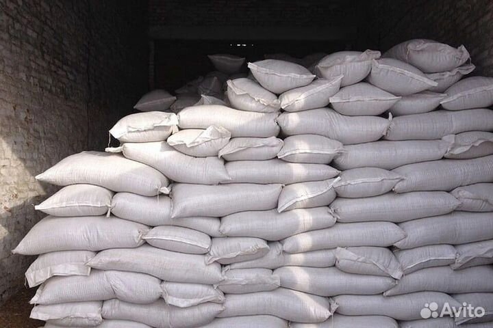 Зерно в мешках(пшеница,ячмень,овес,рожь)