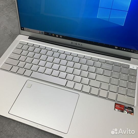 Digma Pro Sprint M Ryzen 3 3250U/8gb/256gb