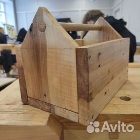 Деревянный ящик для перевозки запчастей