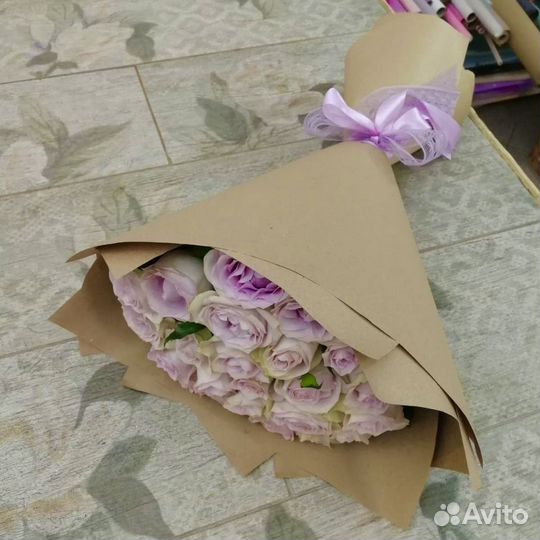 Розы букеты крафт круглосуточно