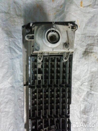 Решетка радиатора передняя Toyota Crown