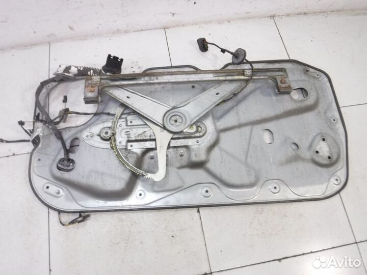 Стеклоподъемник электрический передний правый 1736