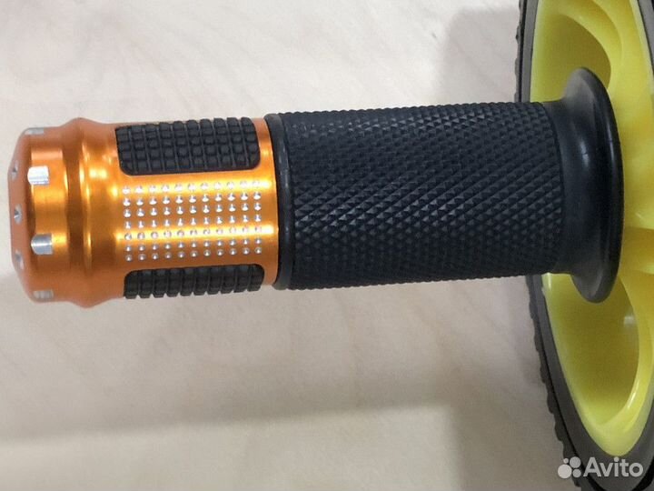 Ролик для пресса KW2056 двухколесный