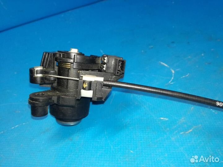 Личинка багажника BMW 5-серия E60/E61