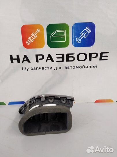 Дефлектор на торпедо левый Hyundai Solaris 2