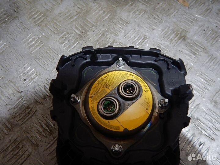 Подушка безопасности в рулевое колесо, BMW (бмв)